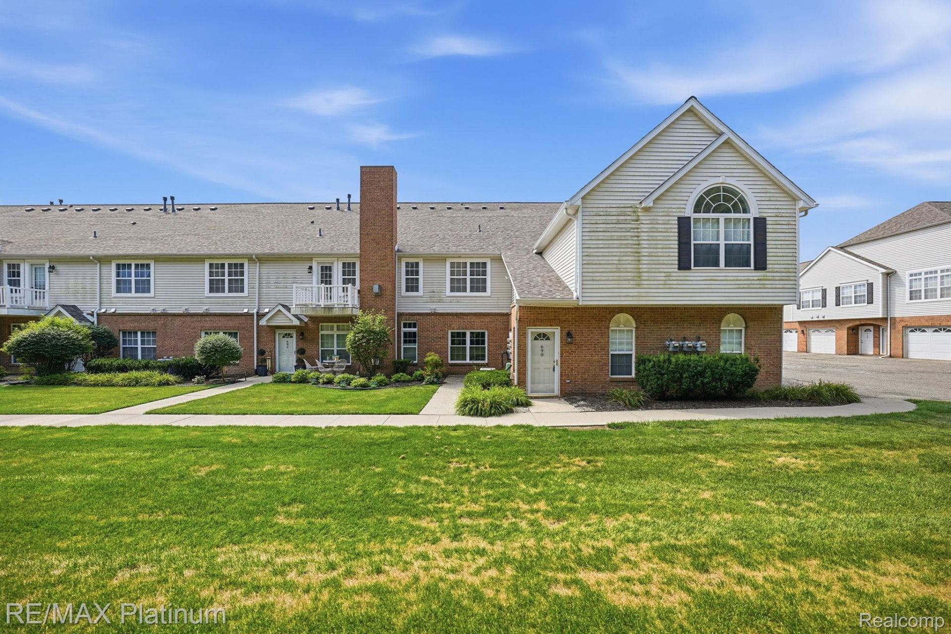 690 Olde English Circle, Howell, Mi 48855 Main Photo