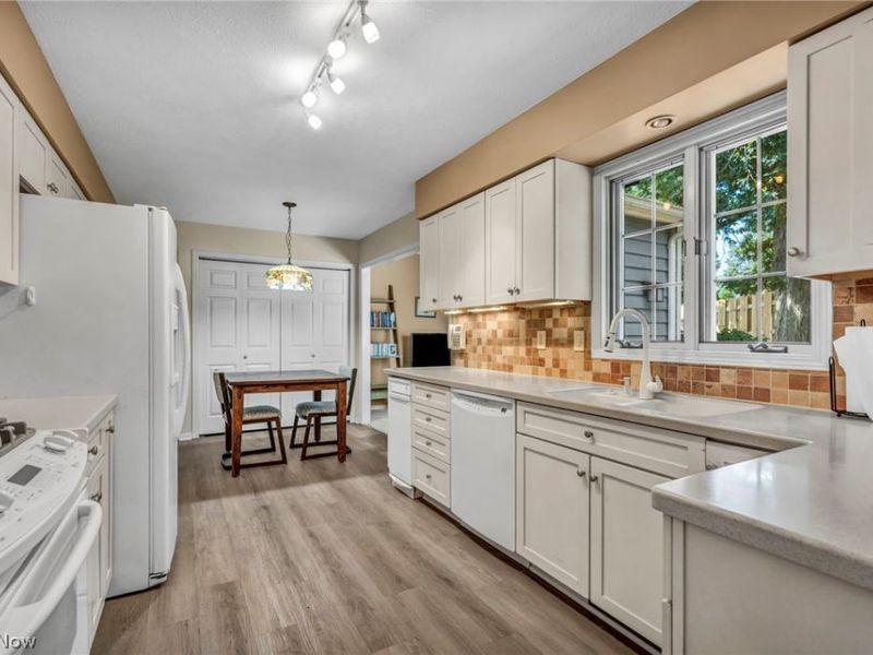 42 Pond Drive, Rocky River, OH 44116 Photo 15