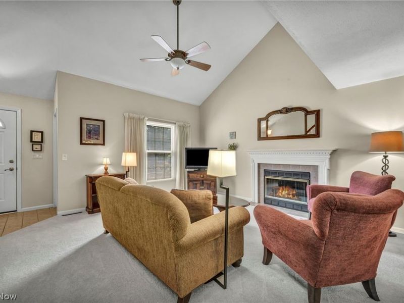 42 Pond Drive, Rocky River, OH 44116 Photo 4