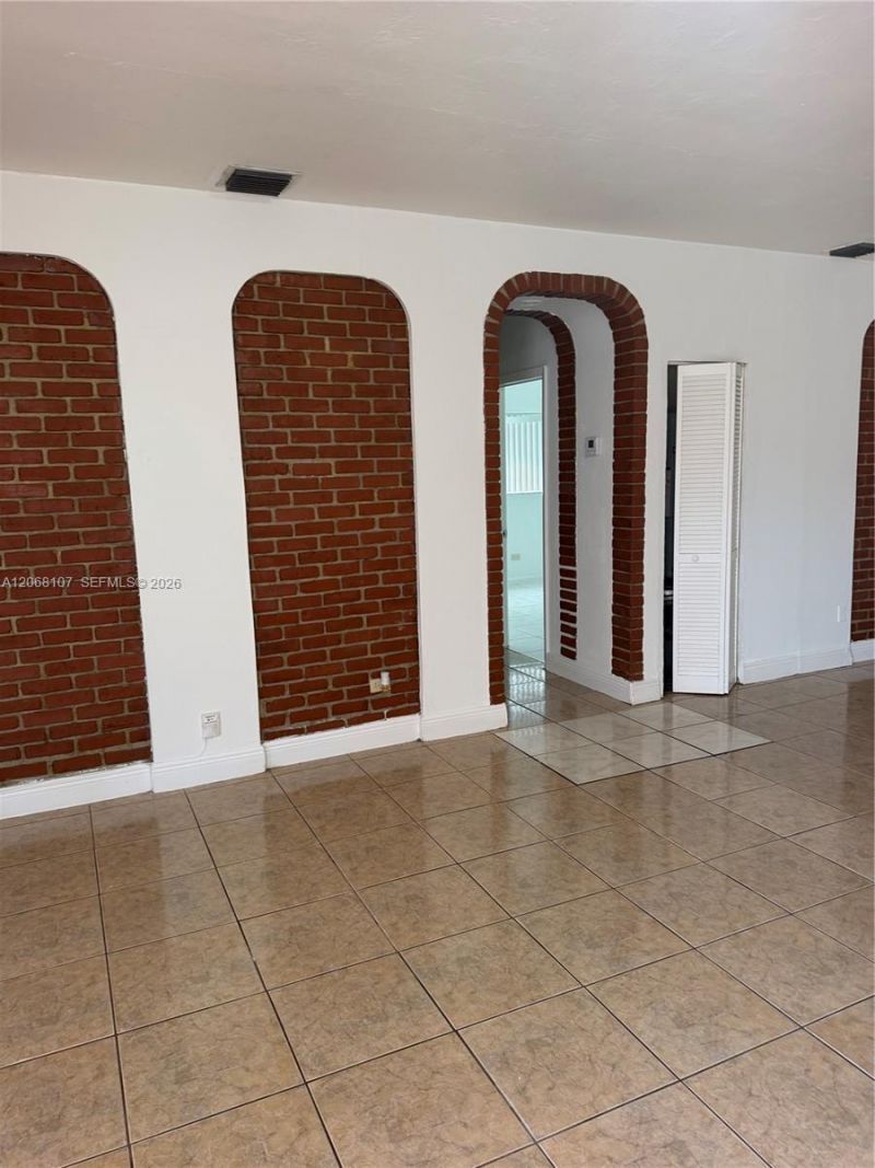 1150 NE 201st Ter , Miami, FL 33179 Photo