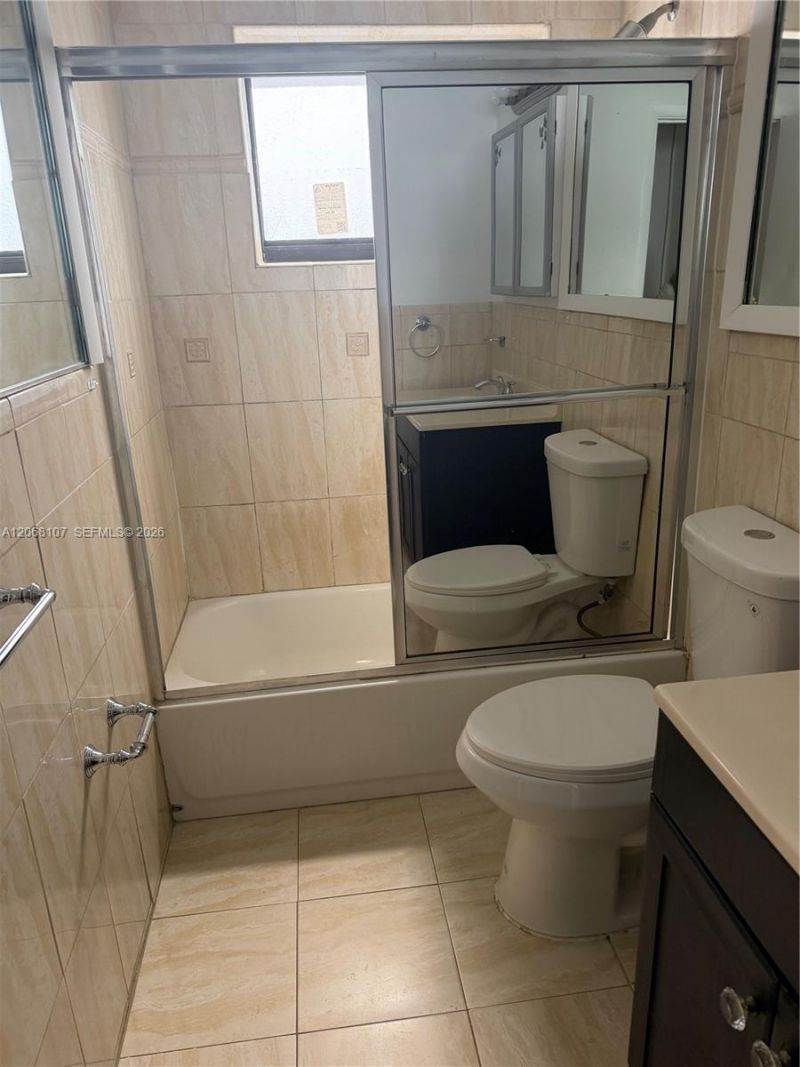1150 NE 201st Ter , Miami, FL 33179 Photo