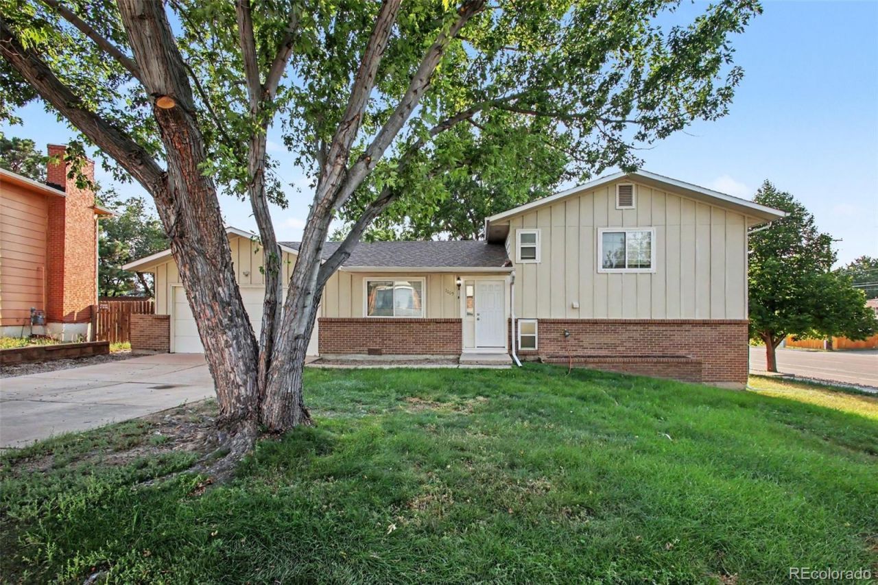 1065 Applewood Drive, Colorado Springs, CO 80907 Main Photo