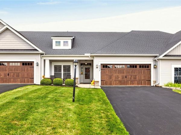 6956 Wyndham Hl , Victor, NY 14564
