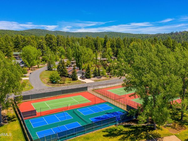 290 N Lodge Drive, Munds Park, AZ 86017