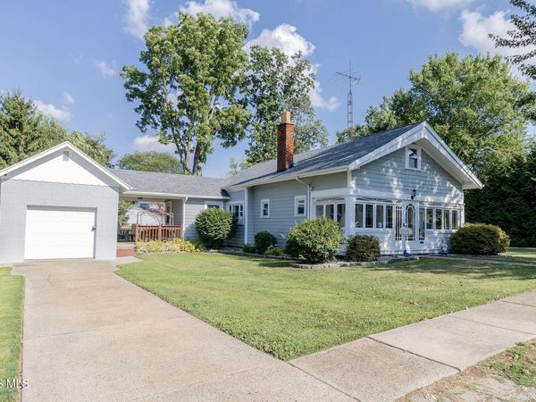 1737 Hinsdale Drive, Toledo, OH 43614