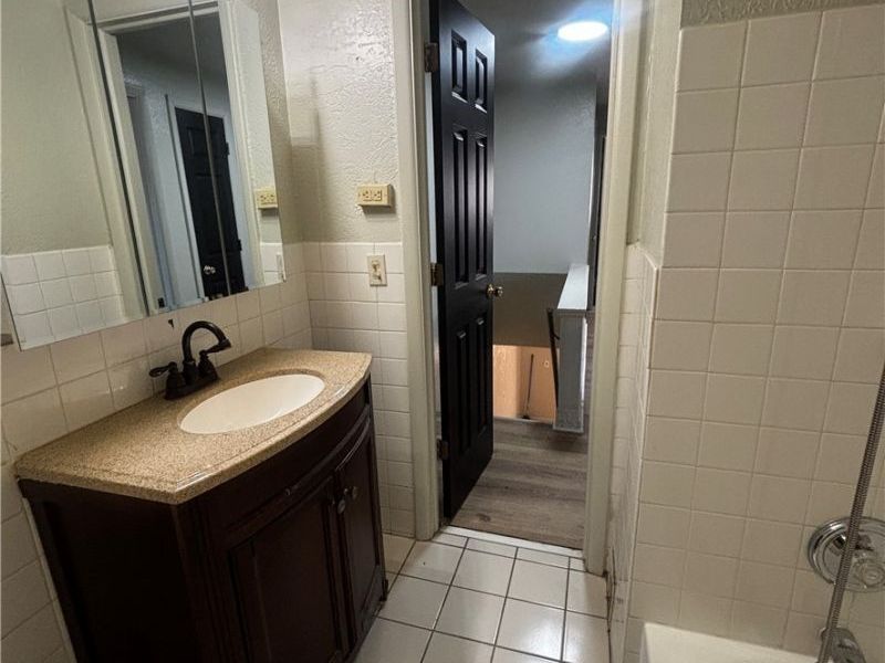 23823 Banbury Circle, Warrensville Heights, OH 44128 Photo 10