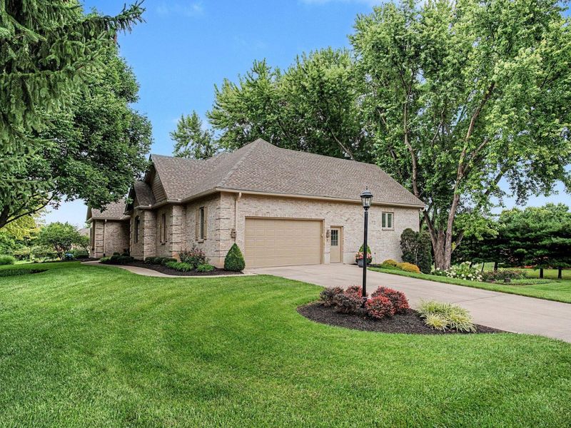 145 Countryside Drive, Troy, OH 45373 Photo 4