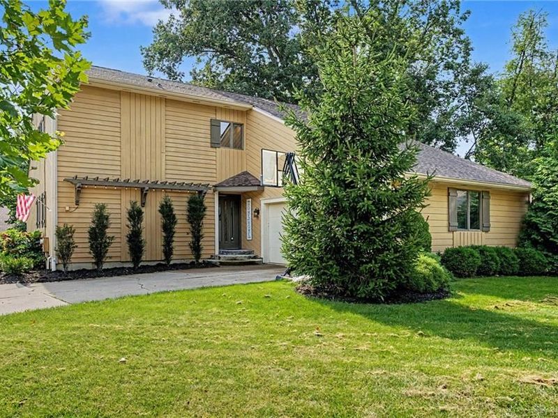 7700 N Winding Way, Tipp City, OH 45371 Photo 1