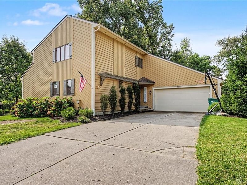 7700 N Winding Way, Tipp City, OH 45371 Photo 3