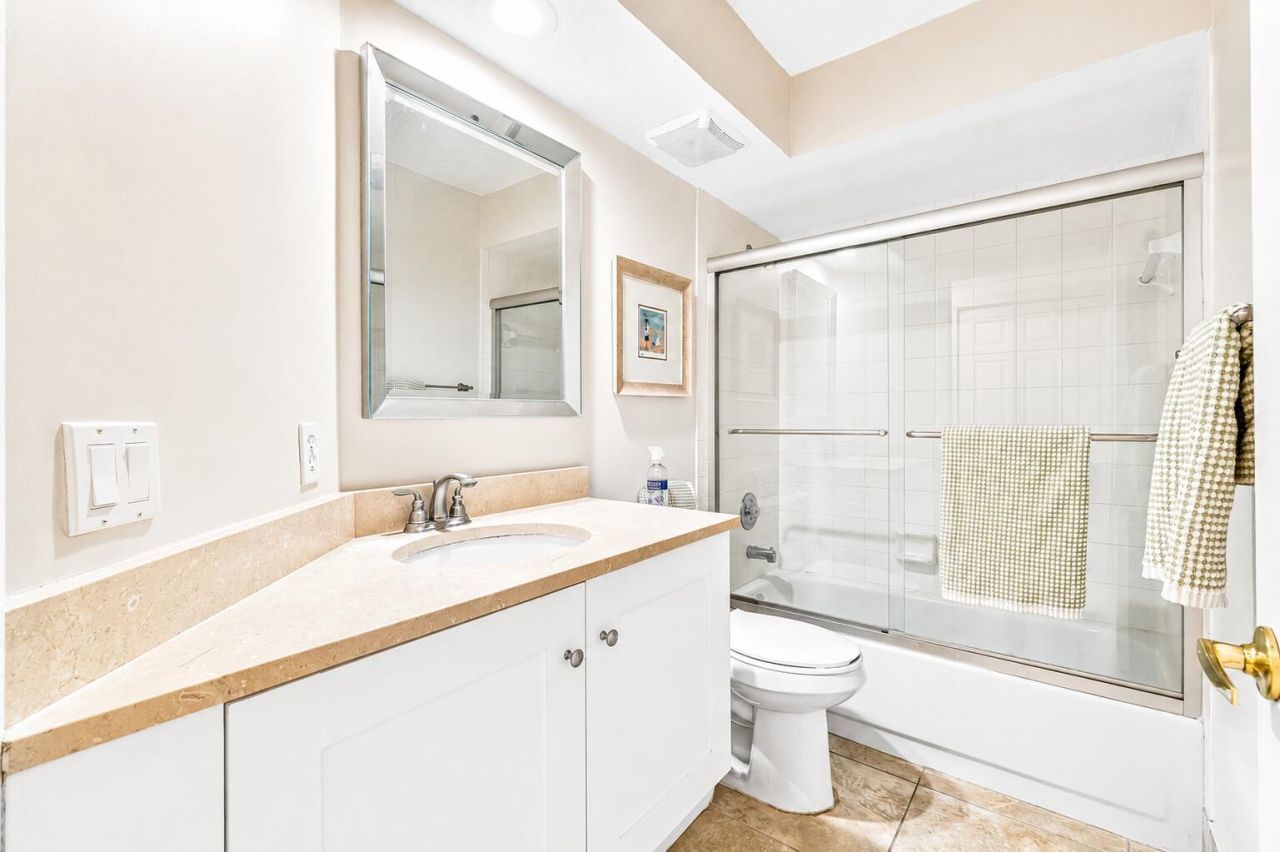 17061 Emile Street, Unit 5, Boca Raton, FL 33487 Photo