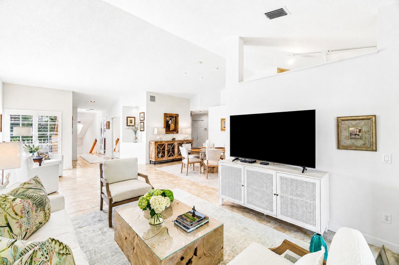 17061 Emile Street, Unit 5, Boca Raton, FL 33487 Photo