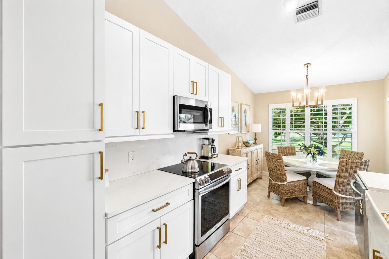 17061 Emile Street, Unit 5, Boca Raton, FL 33487 Photo