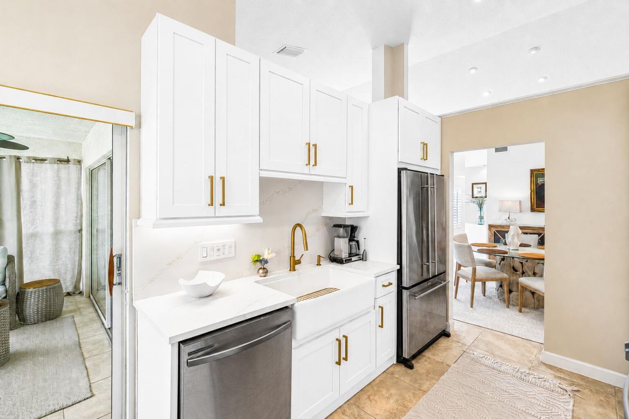 17061 Emile Street, Unit 5, Boca Raton, FL 33487 Photo