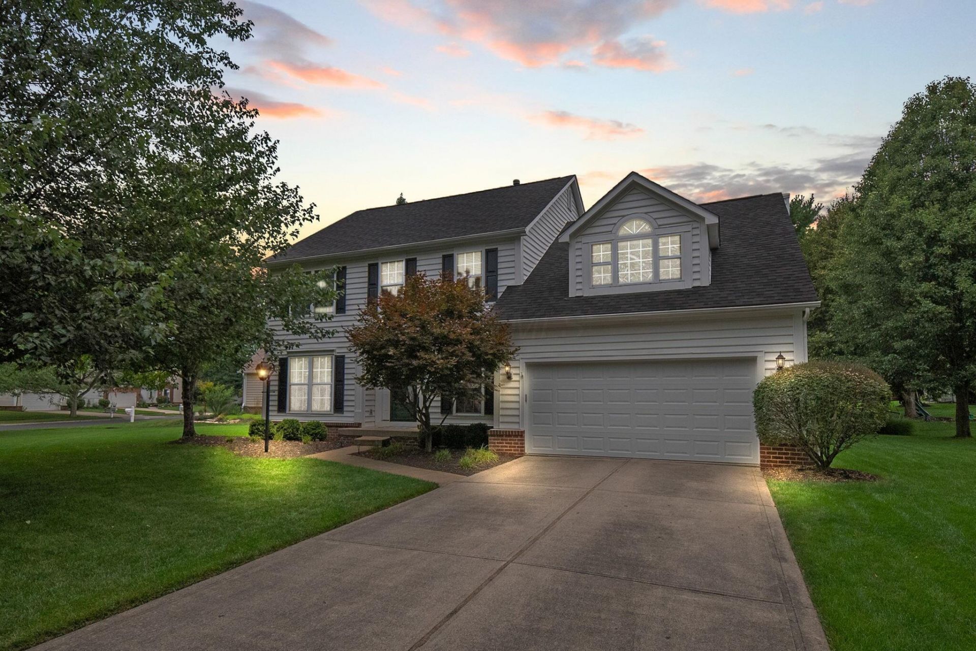 6851 Peachtree Circle, Westerville, OH 43082 Main Photo