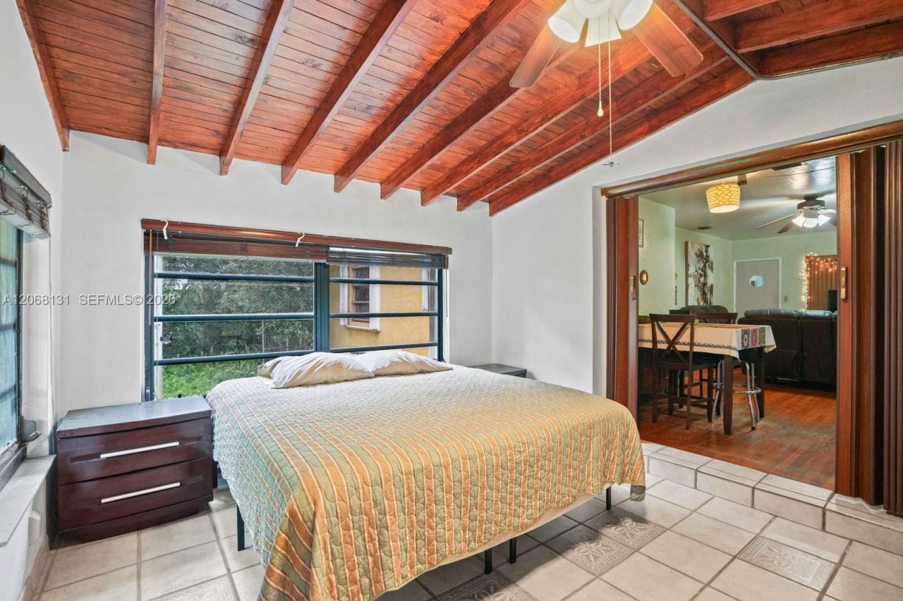12547 NE 4th Ave , Unit 1, North Miami, FL 33161 Photo