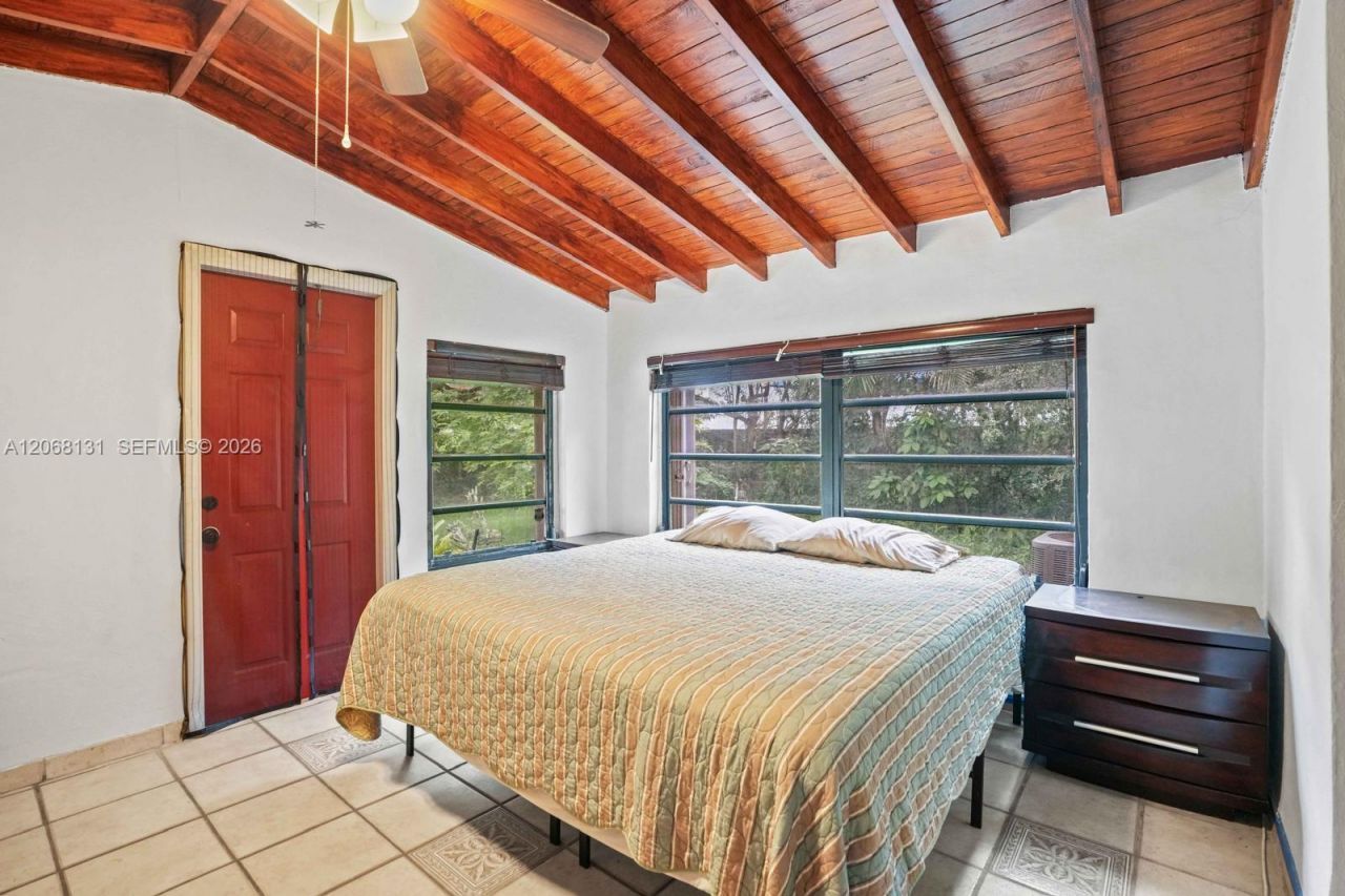 12547 NE 4th Ave , Unit 1, North Miami, FL 33161 Photo
