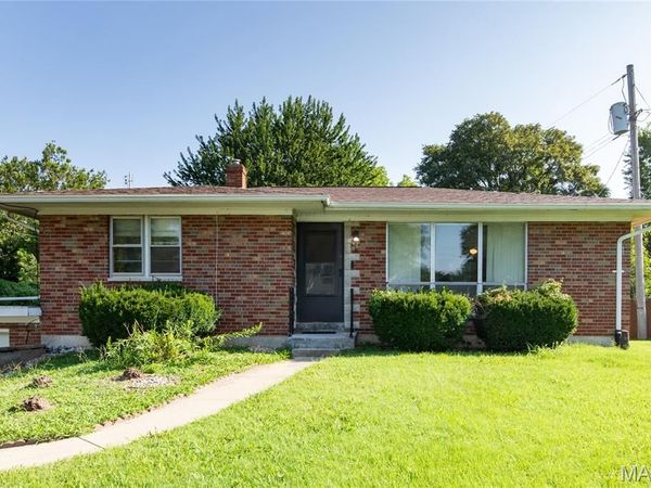 9 Fairway Drive, Fairview Heights, IL 62208