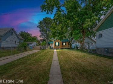 1326 Montie Road, Lincoln Park, Mi 48146