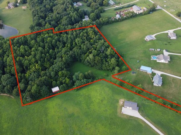 6930 S 200 W, Trafalgar, IN 46181