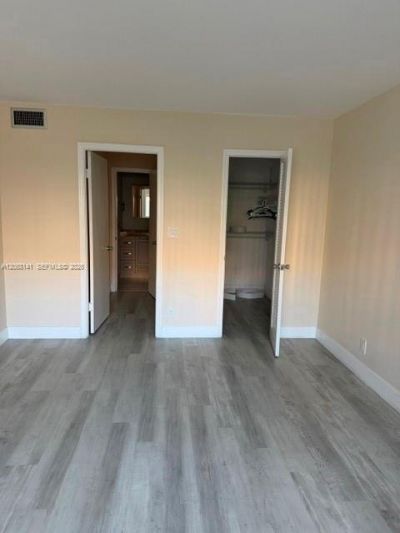 901 NE 14th Ave , Unit 305, Hallandale Beach, FL 33009 Photo
