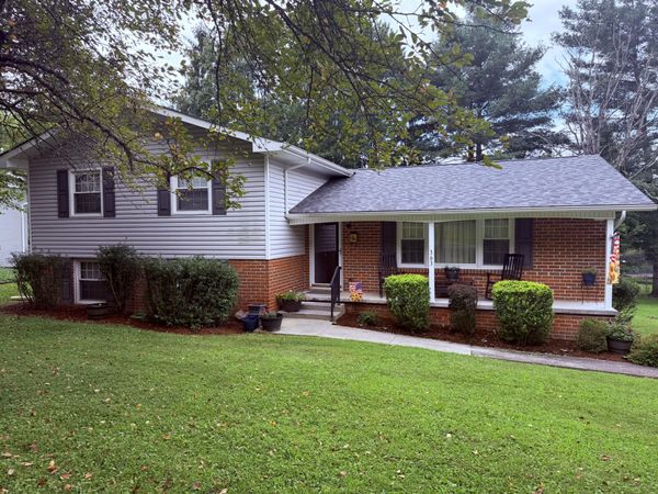363 Old White Trl, White Sulphur Springs, WV 24986