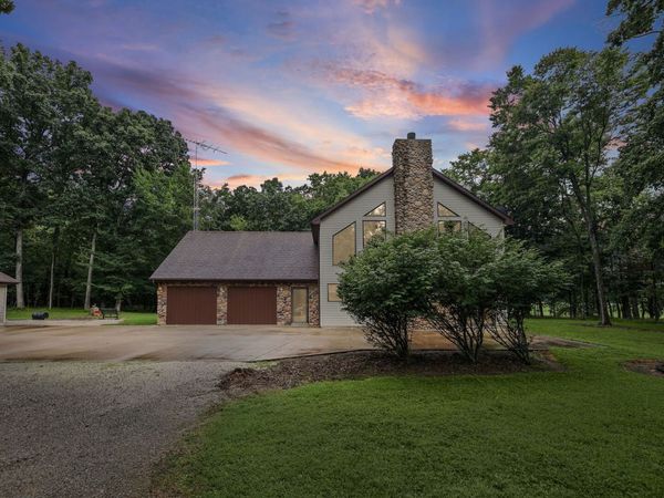 5016 Kell Road , Kell, IL 62853