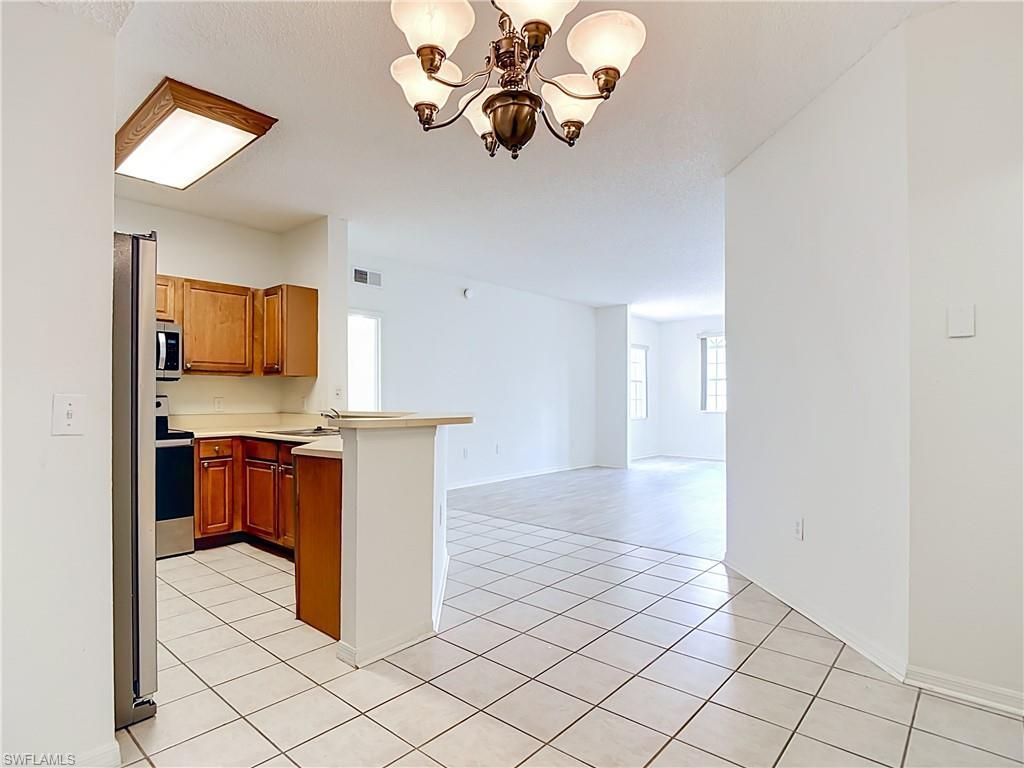 15585 Ocean Walk Cir, Unit 204, Fort Myers, FL 33908 Photo