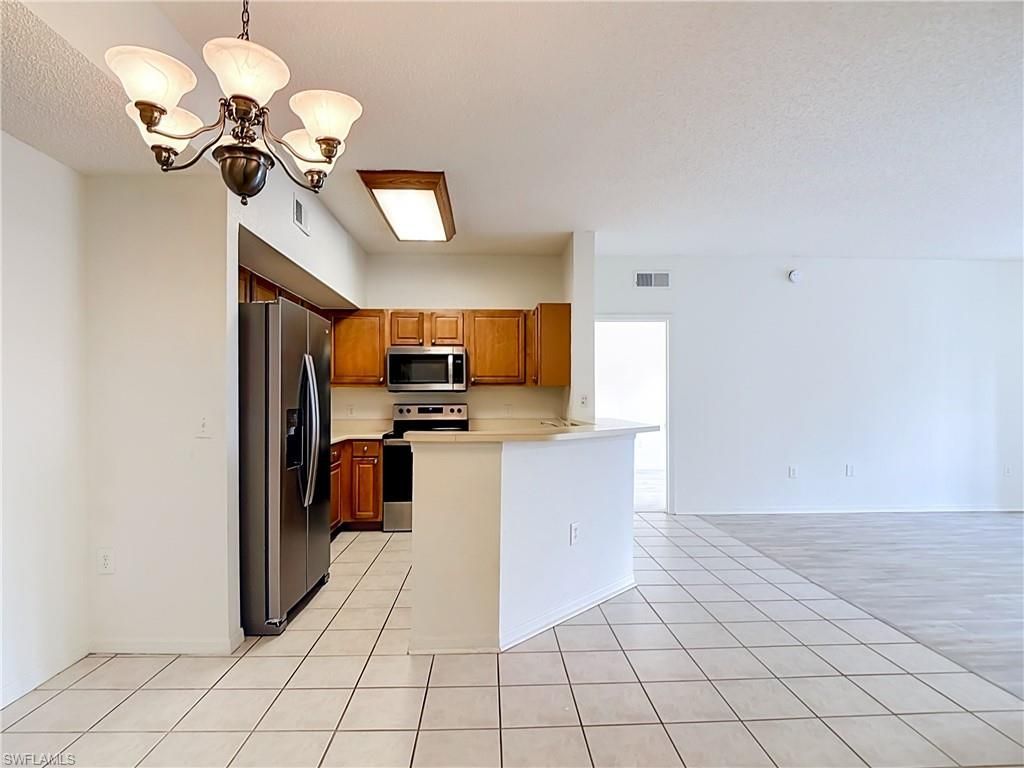 15585 Ocean Walk Cir, Unit 204, Fort Myers, FL 33908 Photo