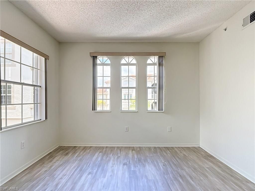 15585 Ocean Walk Cir, Unit 204, Fort Myers, FL 33908 Photo