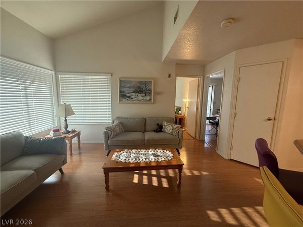 460 Elm Drive, Unit 201, Las Vegas, NV 89169