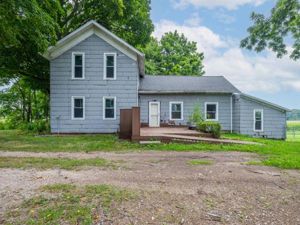 3607 Hillandale Road, Eau Claire, MI 49111