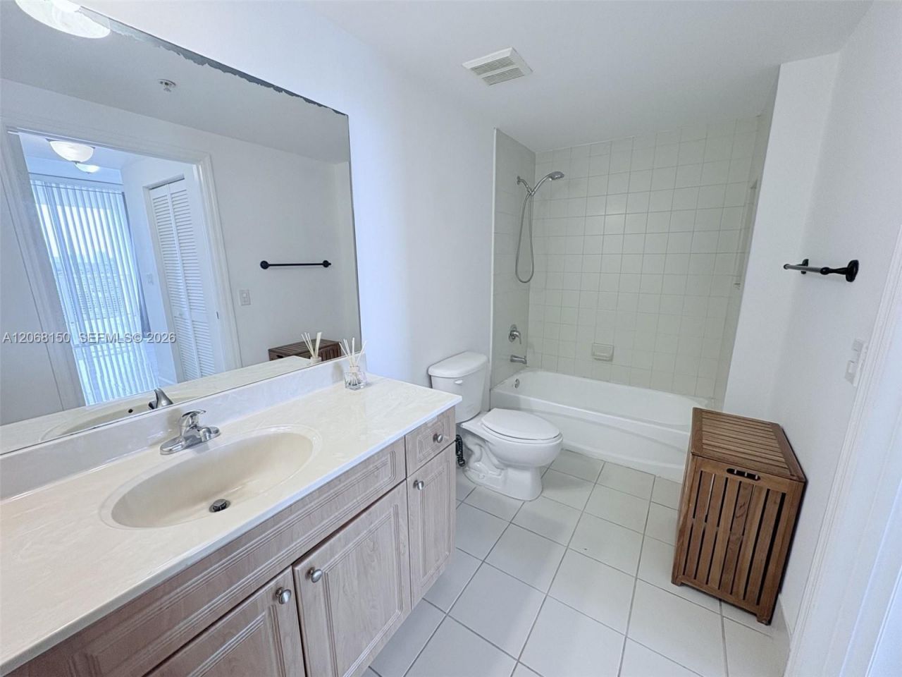 2600 SW 27th Ave , Unit 1004, Miami, FL 33133 Photo
