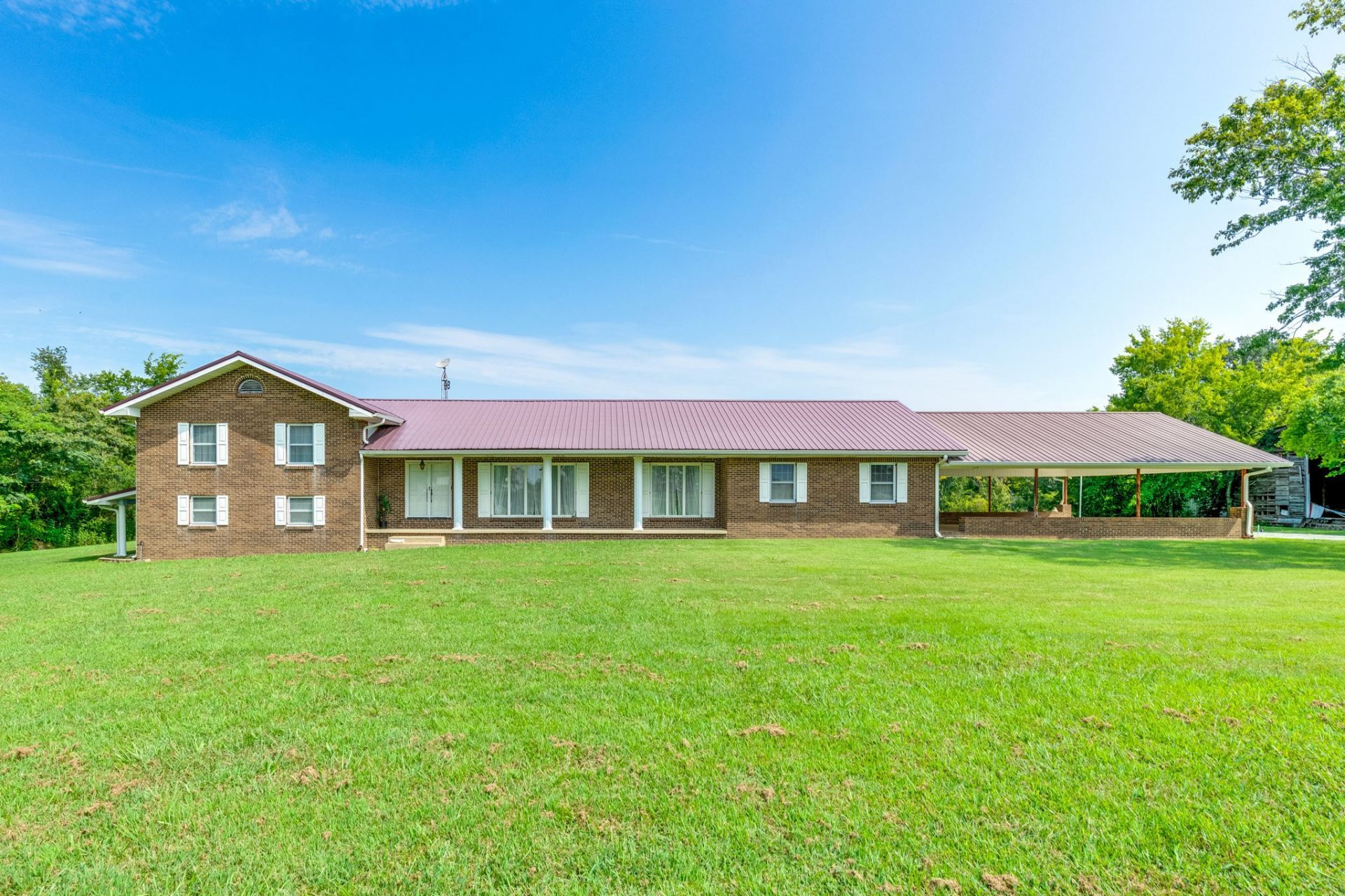 707 Summertown Hwy, Hohenwald, TN 38462 Main Photo