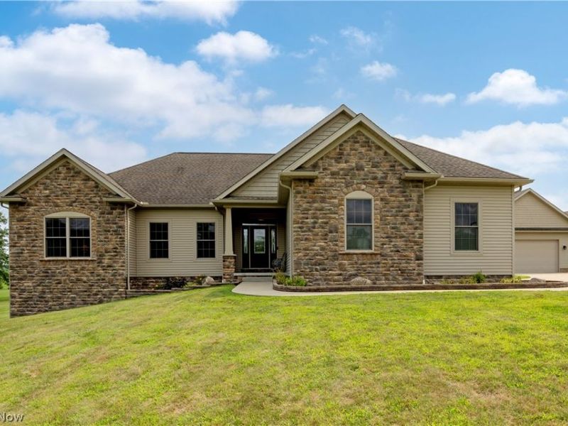 212 Cardington Lane, Burbank, OH 44214 Photo 1