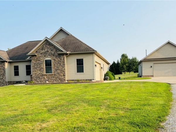212 Cardington Lane , Burbank, OH 44214