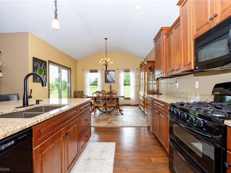 212 Cardington Lane, Burbank, OH 44214 Photo 18