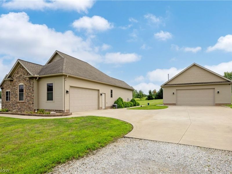 212 Cardington Lane, Burbank, OH 44214 Photo 2