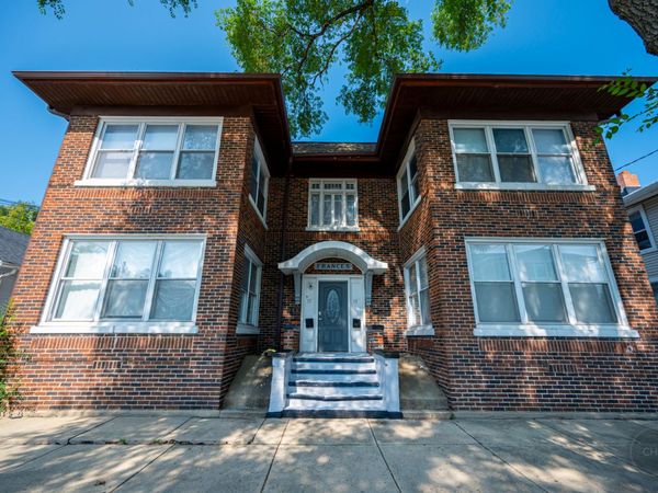 13-15 S WEST Street , Aurora, IL 60505