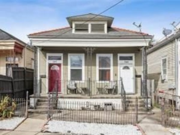 747 S GENOIS Street , New Orleans, LA 70119