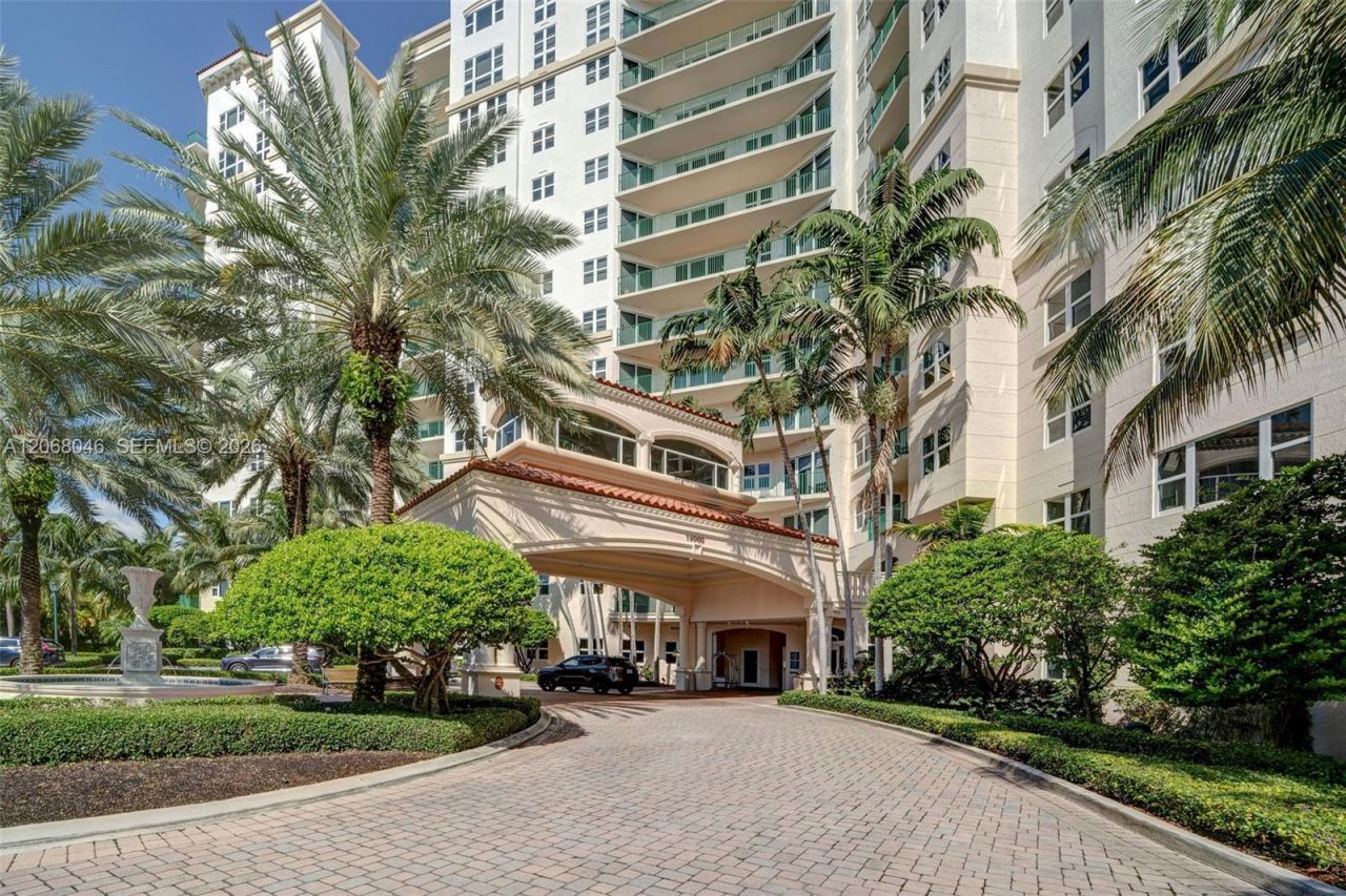 19900 E Country Club Dr , Unit 610, Aventura, FL 33180 Photo