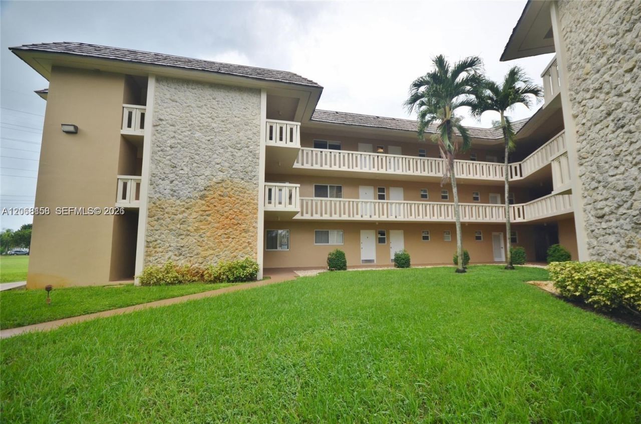 7440 Miami Lakes Dr, Unit F101, Miami Lakes, FL 33014 Photo