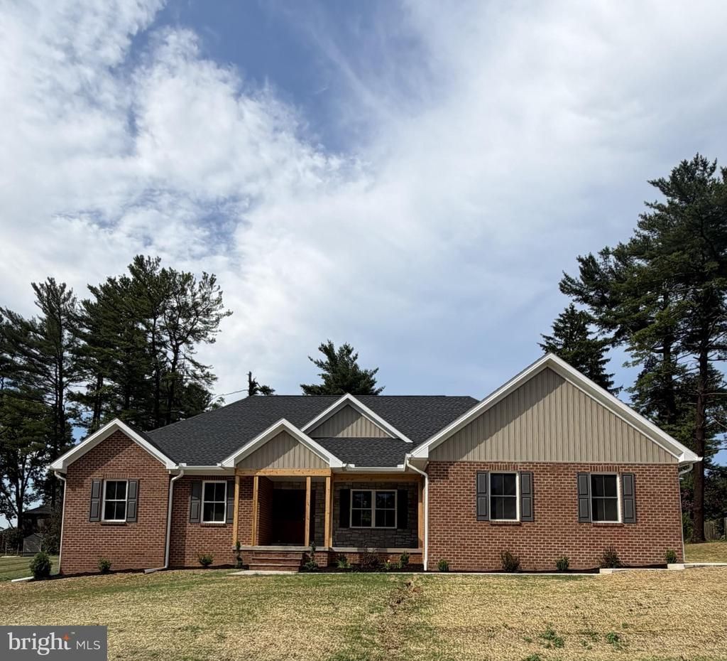 10822 HERSHEY DRIVE, WILLIAMSPORT, MD 21795