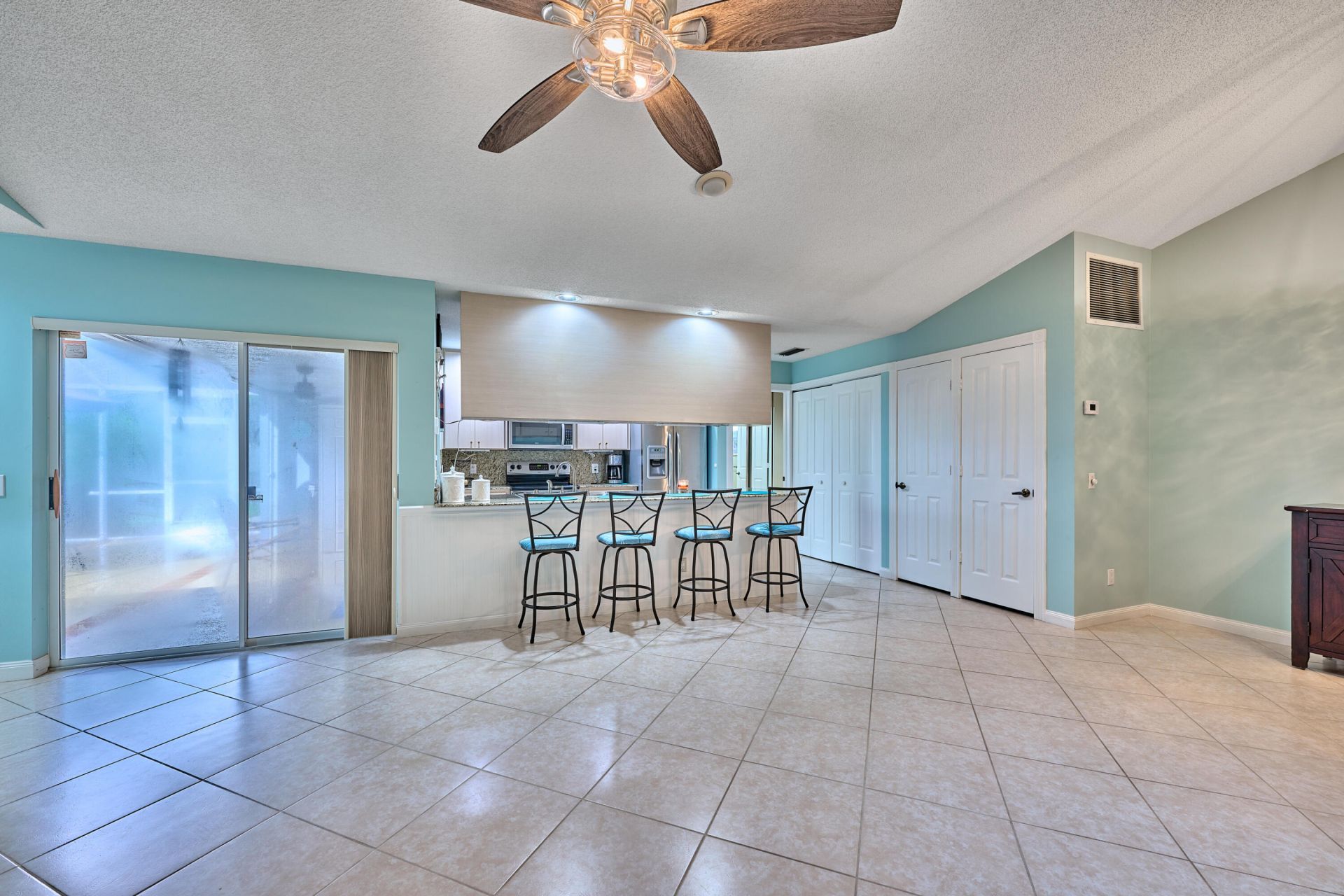 1202 NW Sun Terrace Circle, Unit 24D, Port Saint Lucie, FL 34986 Photo