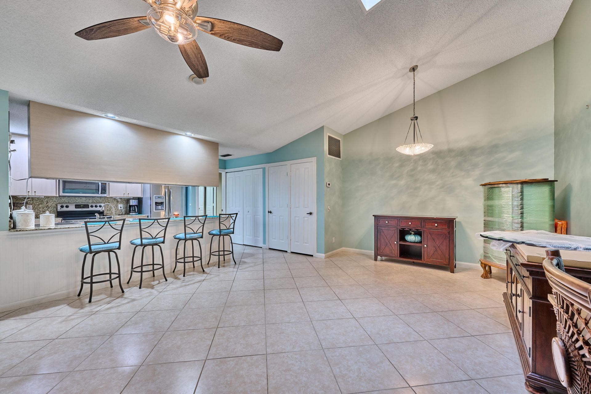 1202 NW Sun Terrace Circle, Unit 24D, Port Saint Lucie, FL 34986 Photo