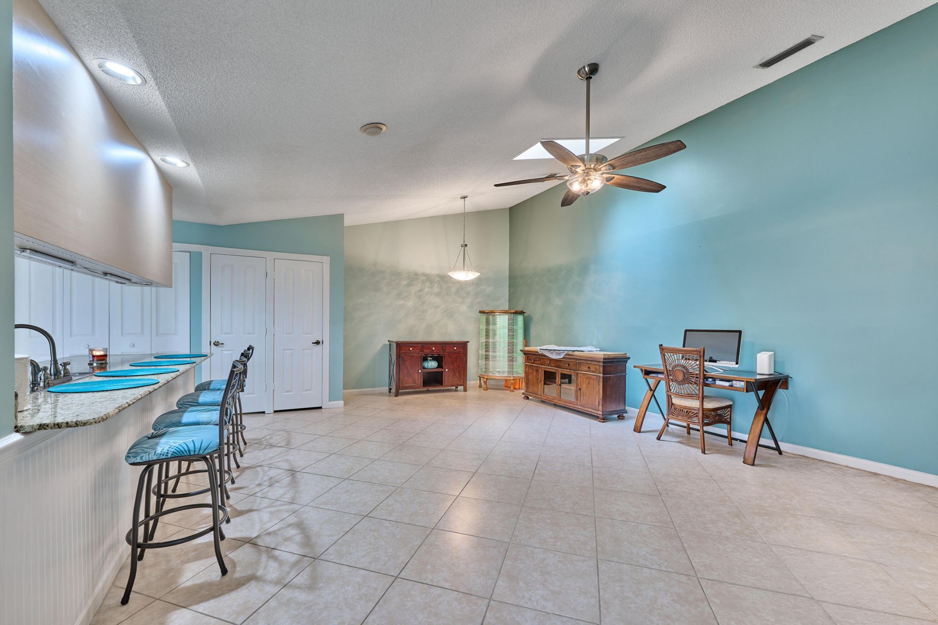 1202 NW Sun Terrace Circle, Unit 24D, Port Saint Lucie, FL 34986 Photo