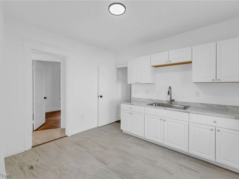 9414 Carton Avenue , Cleveland, OH 44104 Photo 13