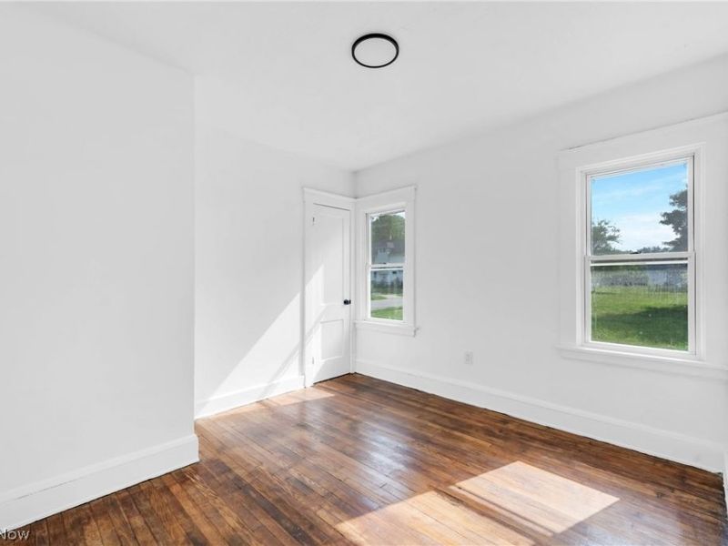 9414 Carton Avenue , Cleveland, OH 44104 Photo 16