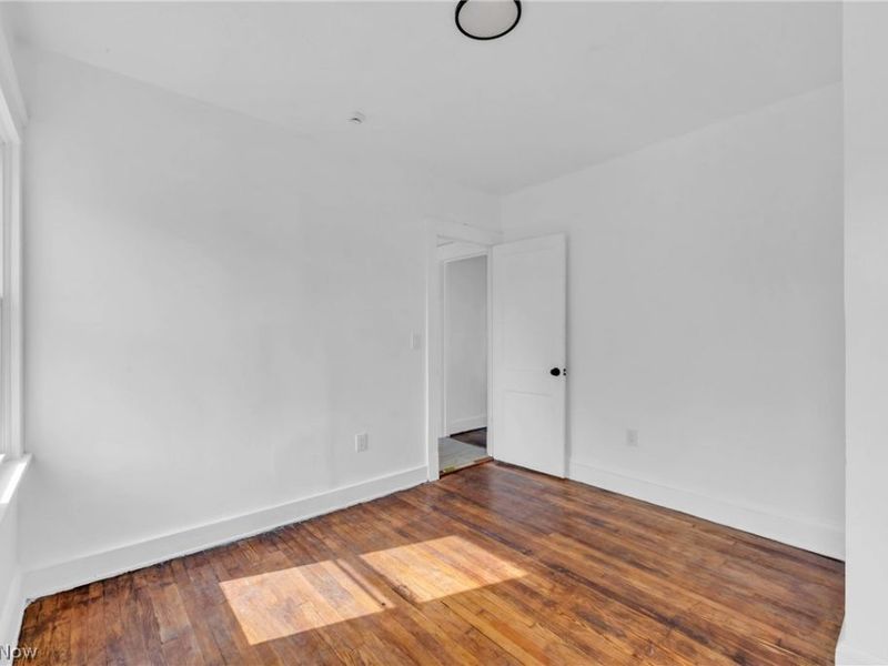 9414 Carton Avenue , Cleveland, OH 44104 Photo 17