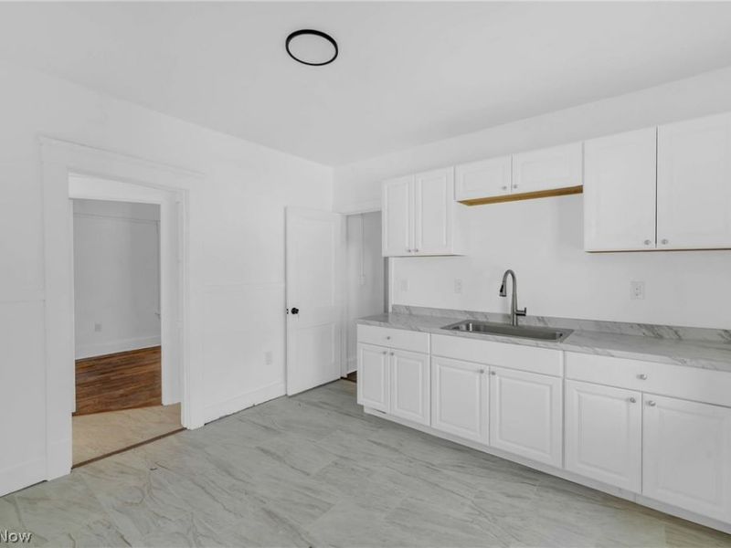 9414 Carton Avenue , Cleveland, OH 44104 Photo 32