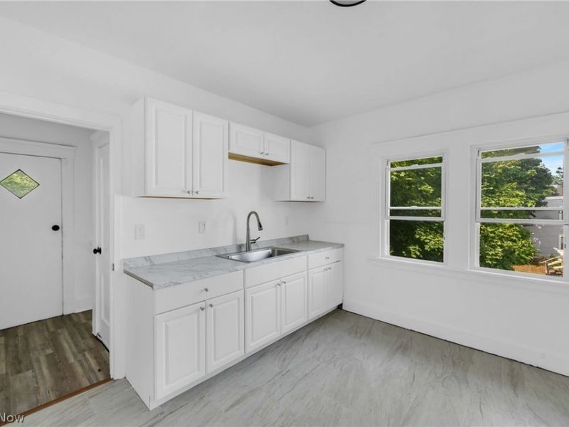 9414 Carton Avenue , Cleveland, OH 44104 Photo 33